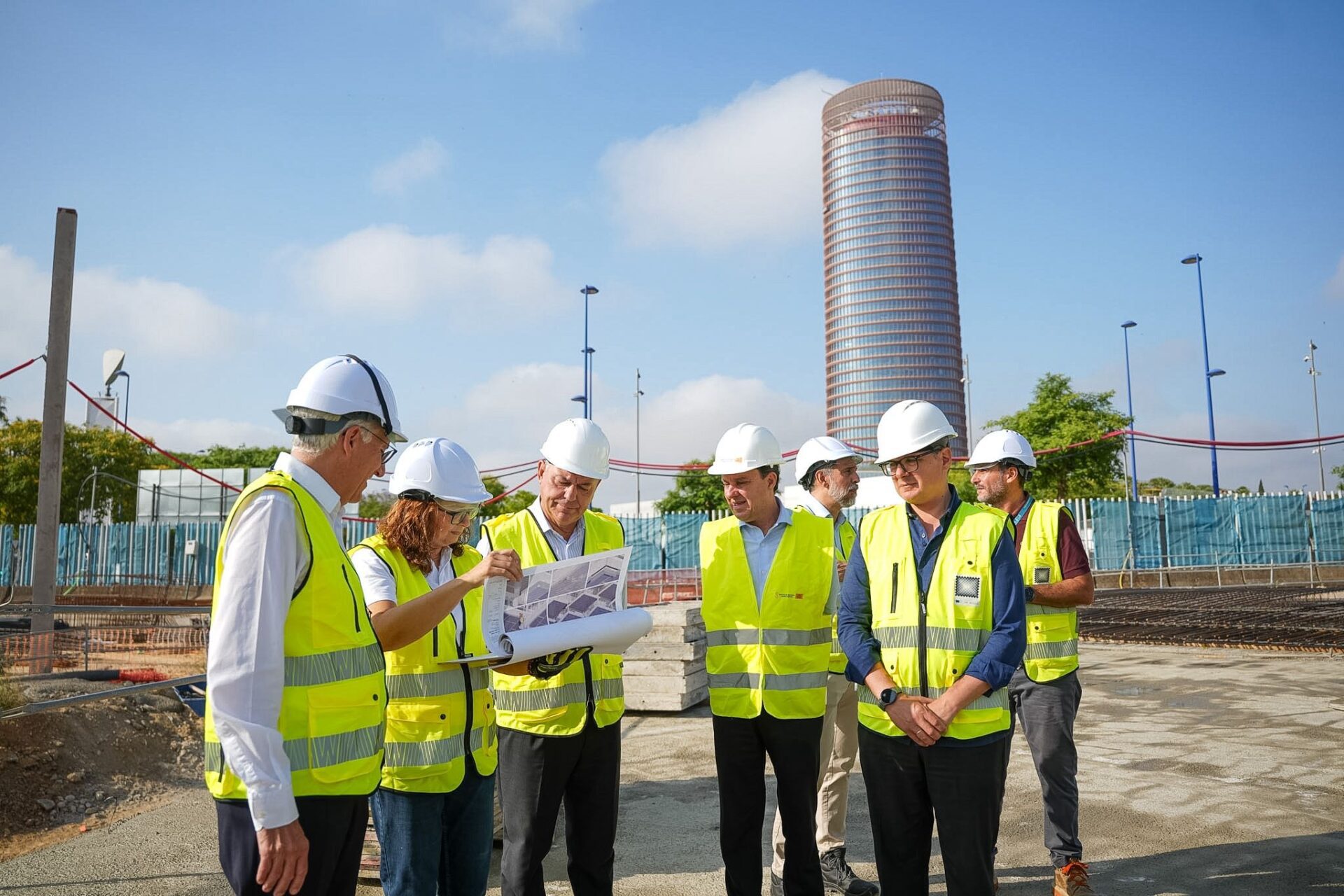 El alcalde visita las obras del futuro JRC de la Comisión Europea que situará a Sevilla como referente de la UE en Inteligencia Artificial y la transformación territorial