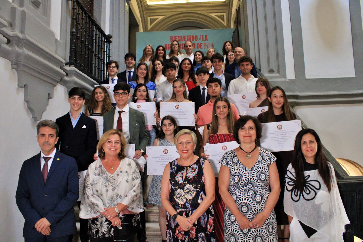 La US premia a los estudiantes con mejores notas de admisión en la PAU en el curso 2025-26