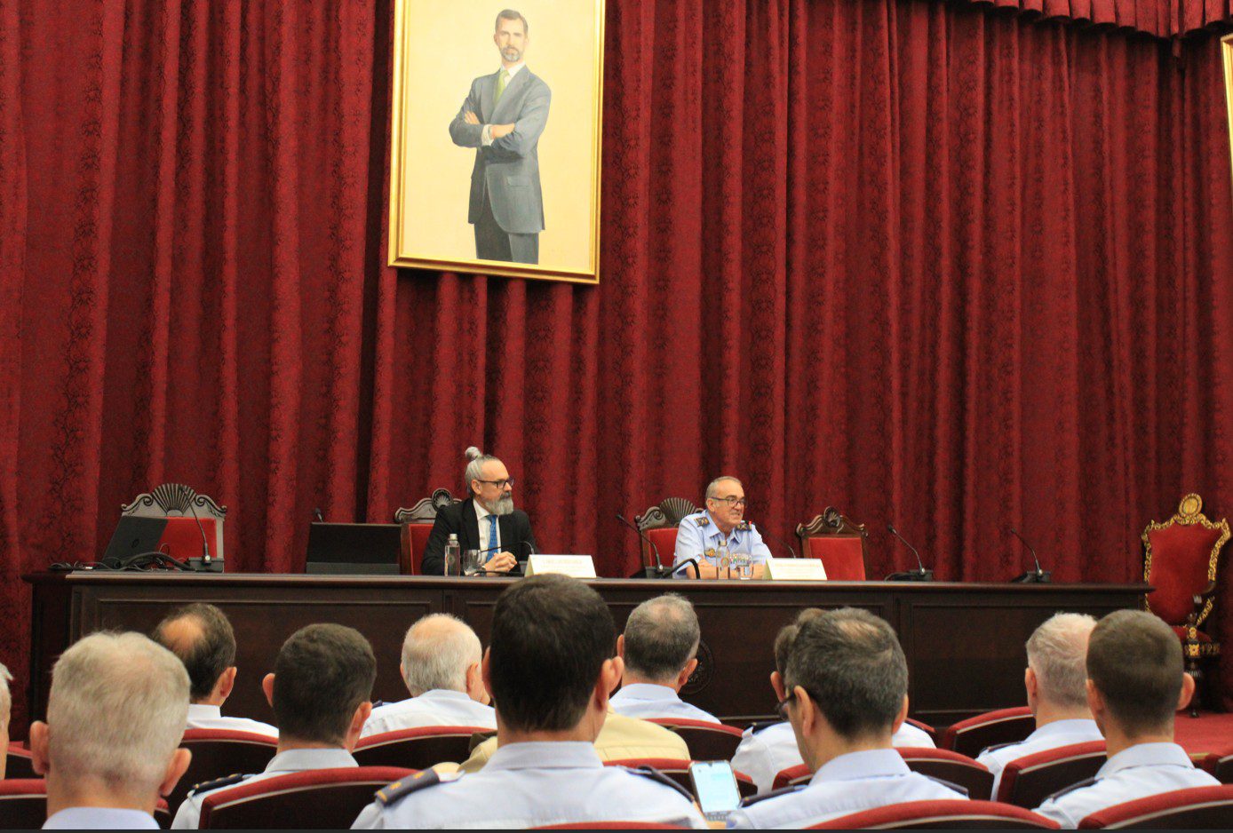 La Cátedra Plus Ultra celebra una jornada sobre inteligencia artificial aplicada a la defensa