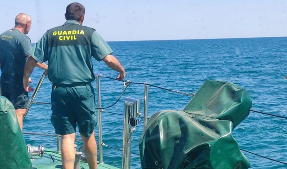 Muere un hombre al chocar una moto acuática y un barco en Fuengirola (Málaga)