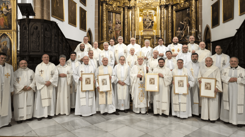 La Universidad de Curas celebra el día de su titular