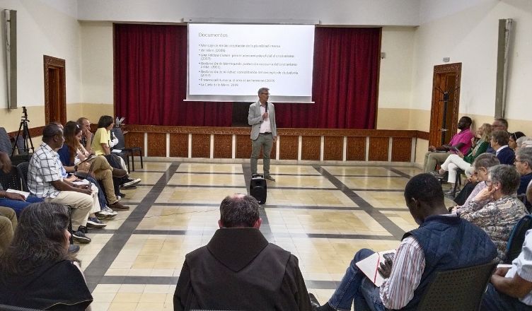Profesores de la Facultad de Teología de la Universidad Loyola colaboran con iglesias africanas en iniciativas de formación