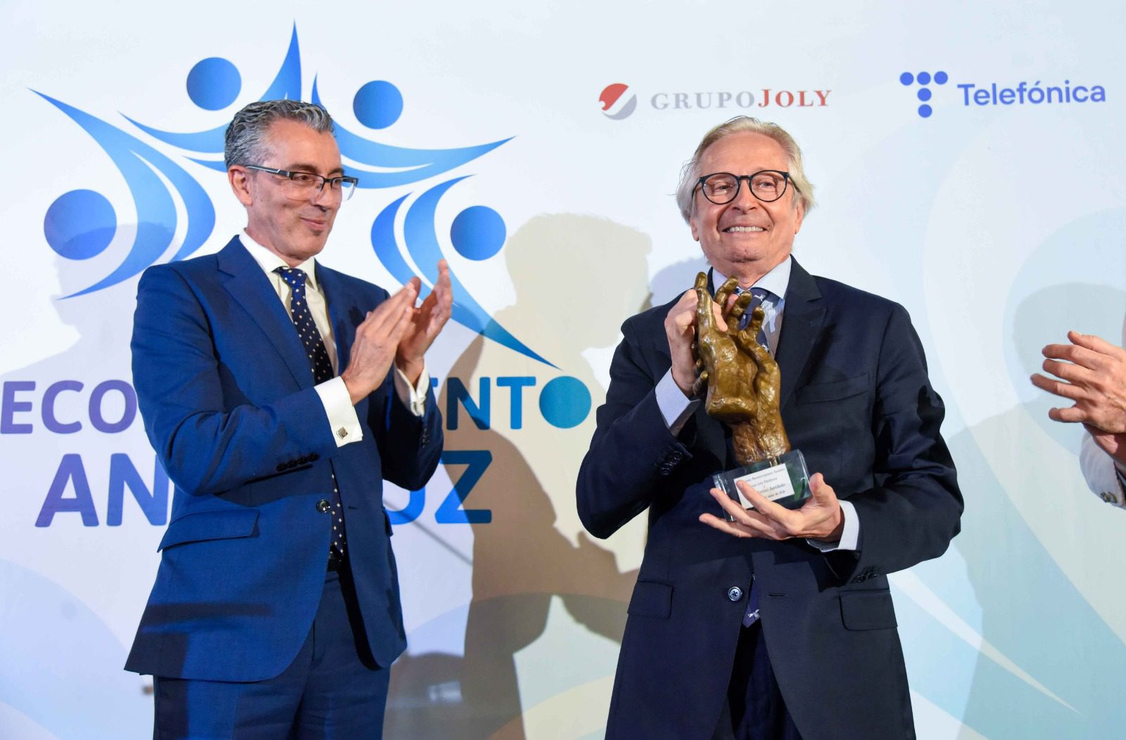 El profesor de la US Guillermo Antiñolo, distinguido con el VII Premio Reconocimiento Andaluz