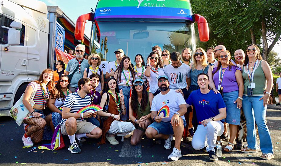 López reivindica el Orgullo como símbolo de «igualdad, libertad y respeto» y apela a la unidad para defender estos valores «los 365 días del año»