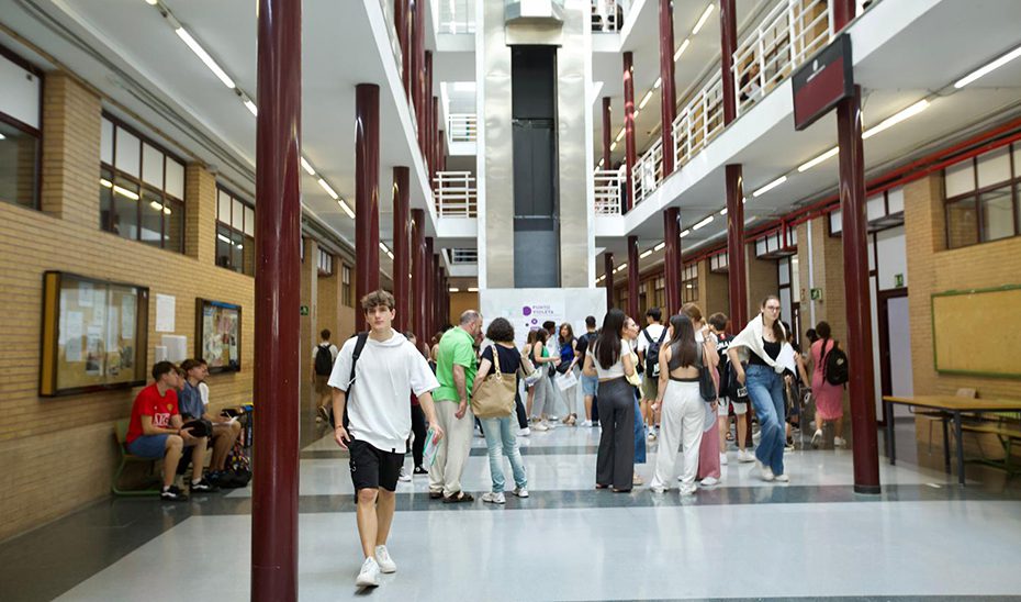 Más de 15.600 estudiantes andaluces se presentan este martes a la prueba extraordinaria de acceso a la universidad