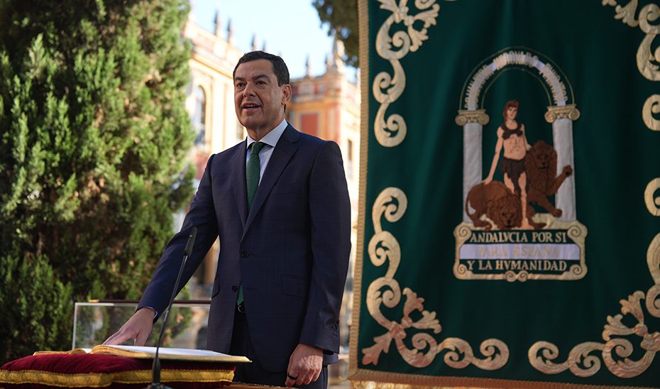 Moreno toma posesión como presidente de la Junta: «Seré fiel a mí mismo, la vía andaluza sigue vigente»
