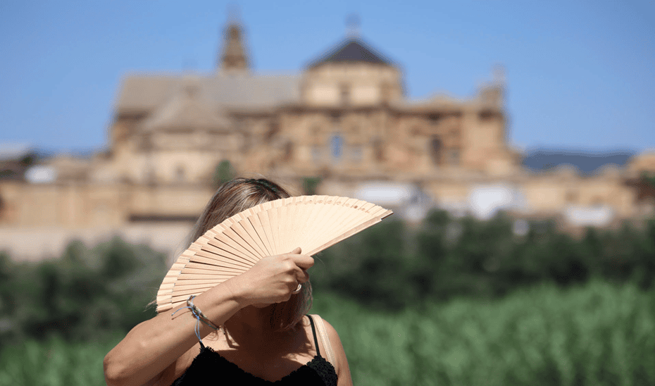 La EMA insiste en una especial atención a ancianos y niños ante el aviso naranja por calor