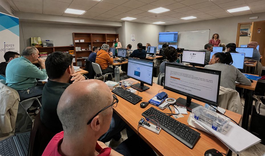 Empleo ofrece 855 nuevas plazas en cursos de IA, Realidad Virtual e Internet de las Cosas
