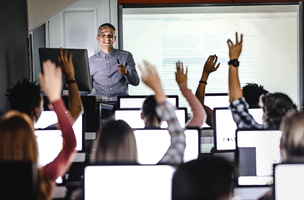 Un estudio de la US alerta sobre un “desfase relevante” en las competencias digitales de la formación del profesorado en España