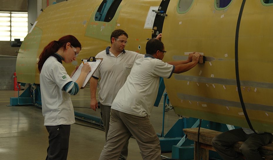 Empleo destinará 2,12 millones a reforzar la formación en el sector aeroespacial andaluz