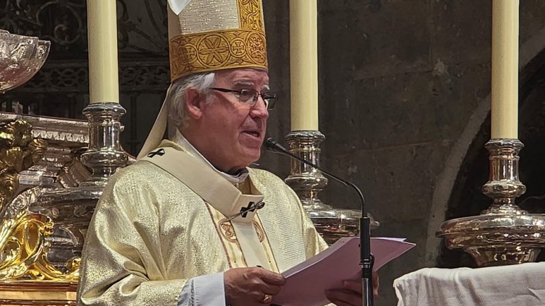 El arzobispo de Sevilla celebra hoy 42 años de sacerdocio