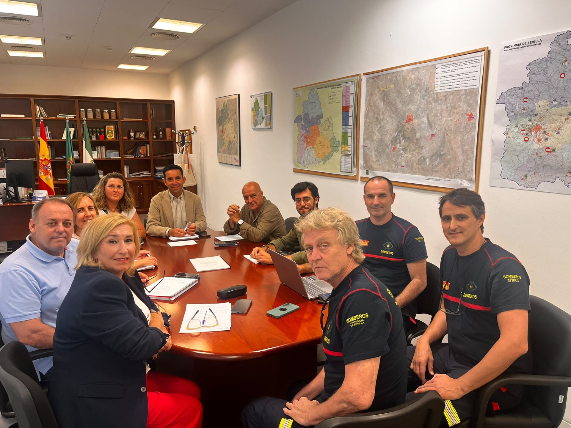 Los bomberos de Lebrija y Los Palacios y Villafranca se integran en el Consorcio Provincial de Sevilla
