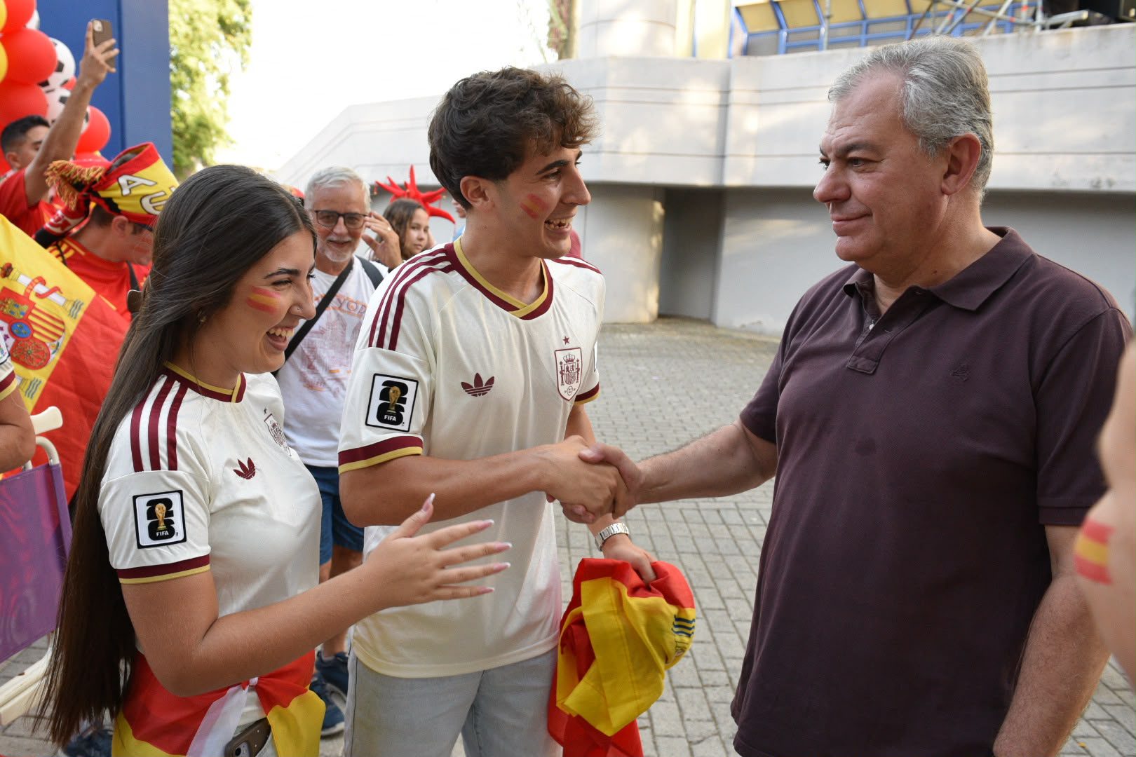 Sevilla vibra con la Selección en los dos recintos habilitados por el Ayuntamiento que registraron lleno absoluto con 15.000 personas