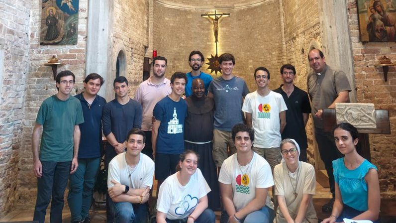 De Asís a Taizé, pasando por París y Sevilla: el intenso verano de la Pastoral Universitaria