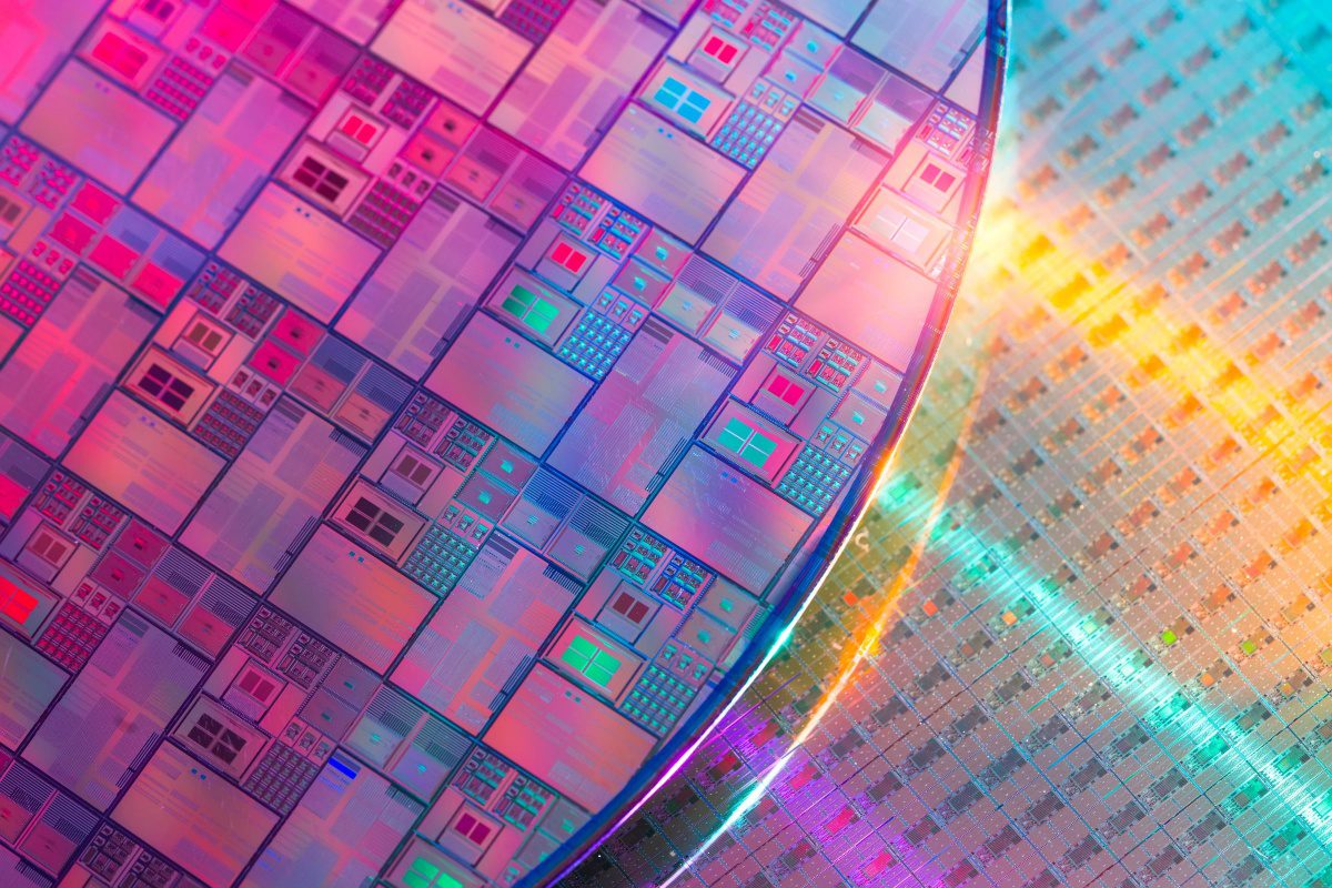 El IMSE colidera un proyecto europeo que busca reforzar la autonomía tecnológica en semiconductores
