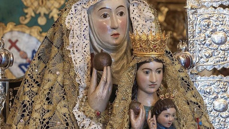 Dos Hermanas se prepara para la festividad de su patrona, santa Ana