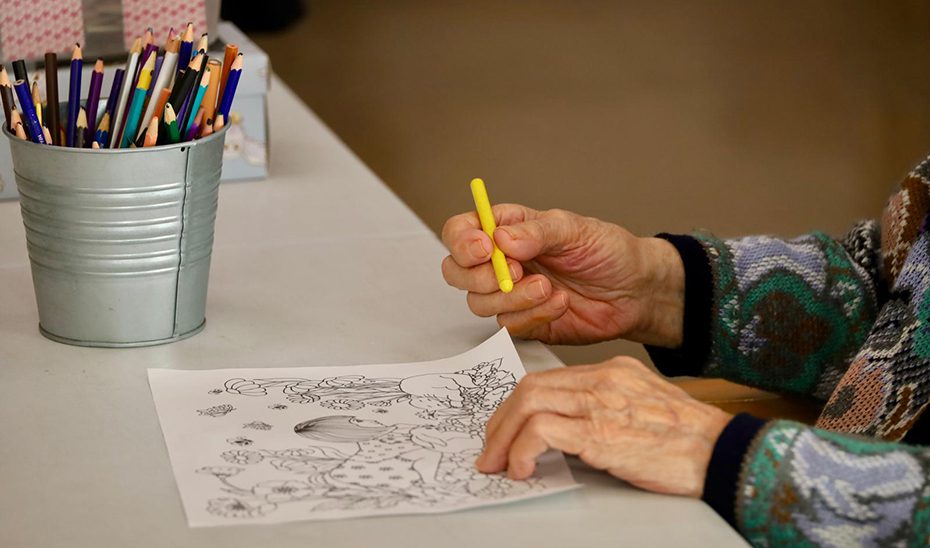 La Junta aúna la regulación de centros, refuerza la atención residencial y eleva la ratio de personal