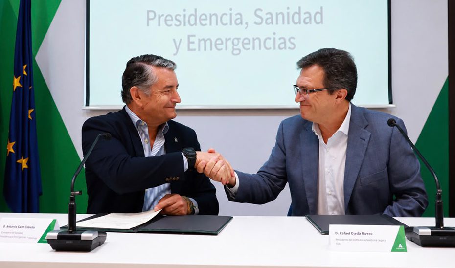 Junta y Sindicato Médico Andaluz firman un acuerdo para mejorar las condiciones de los profesionales