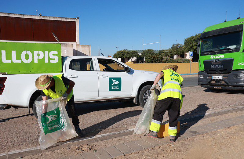 La Diputación retira más de 125 toneladas de residuos de los itinerarios al Rocío al cierre del dispositivo de limpieza del Plan Romero