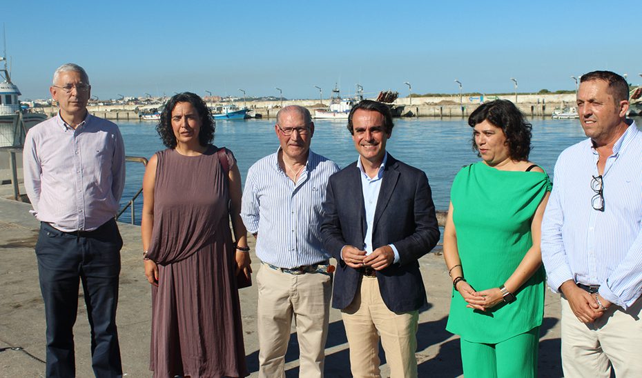 La Junta invierte tres millones de euros en la reparación del dique exento del puerto de Bonanza
