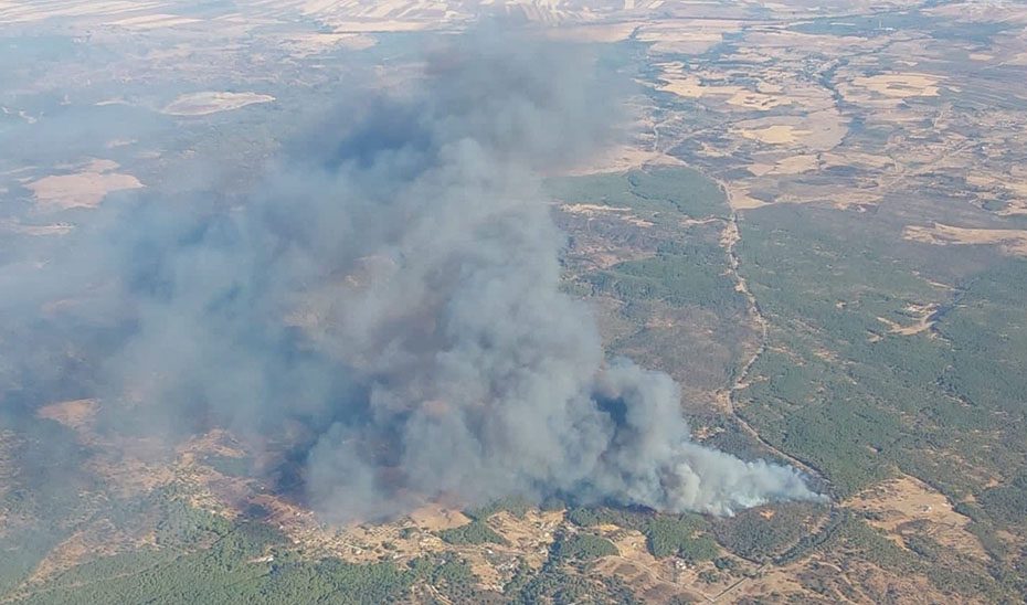 La Junta eleva el Plan Infoca a fase de emergencia por un incendio en Niebla (Huelva)