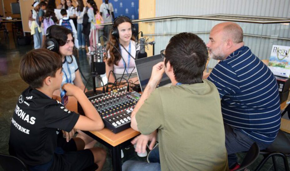 Más de 800 centros han participado en ‘ComunicA’ para mejorar la competencia lingüística del alumnado