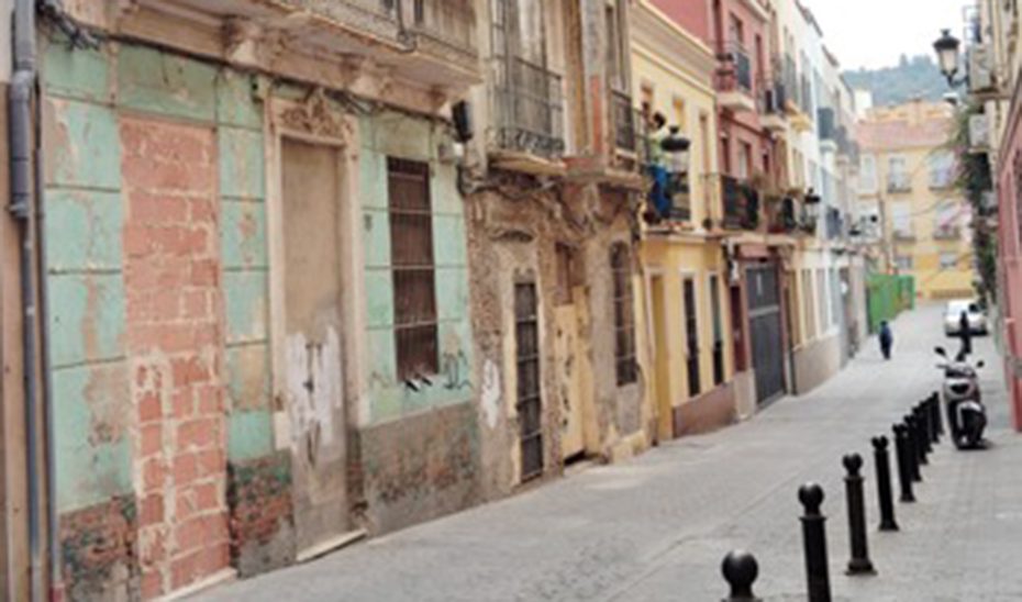 La Junta adjudica tres edificios sin uso en el centro de Málaga que se destinarán a viviendas protegidas