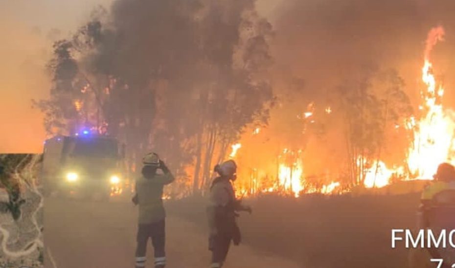 El Infoca avanza en los trabajos de extinción del incendio de Niebla pese a los continuos cambios de viento
