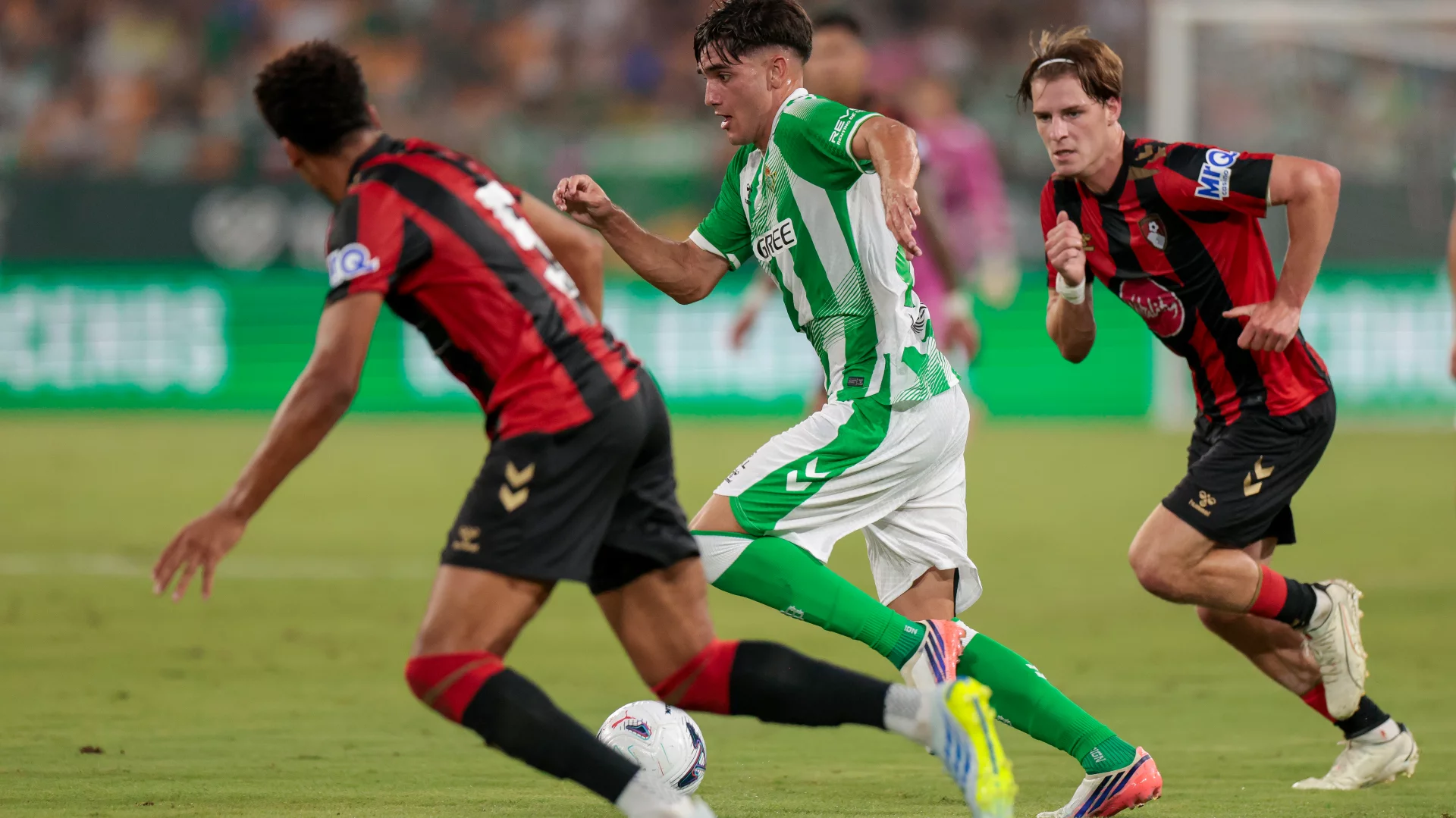 Empate frente al AFC Bournemouth en La Cartuja (2-2