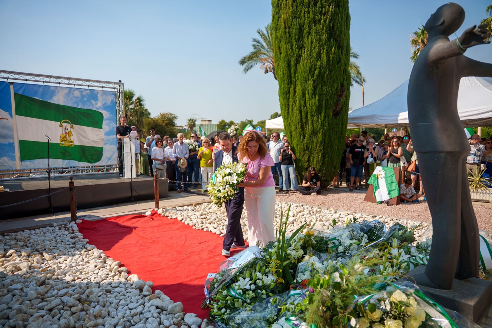 Manuela Cabello representa a la Diputación en el homenaje a Blas Infante, una reivindicación de «la vigencia de su mensaje humanista, en un momento político en el que peligra su utopía»