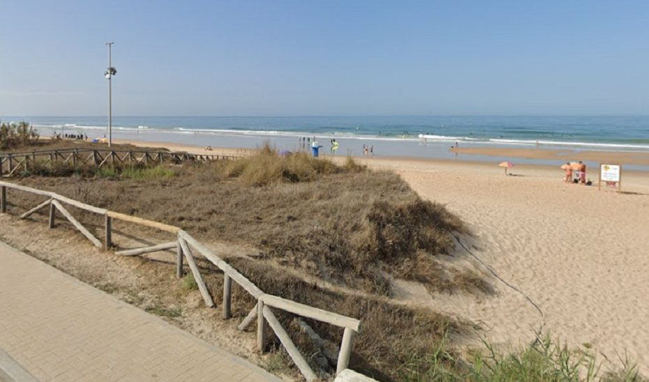 La EMA recomienda extremar la precaución en las playas de Huelva y Cádiz ante la previsión de fuertes corrientes de resaca