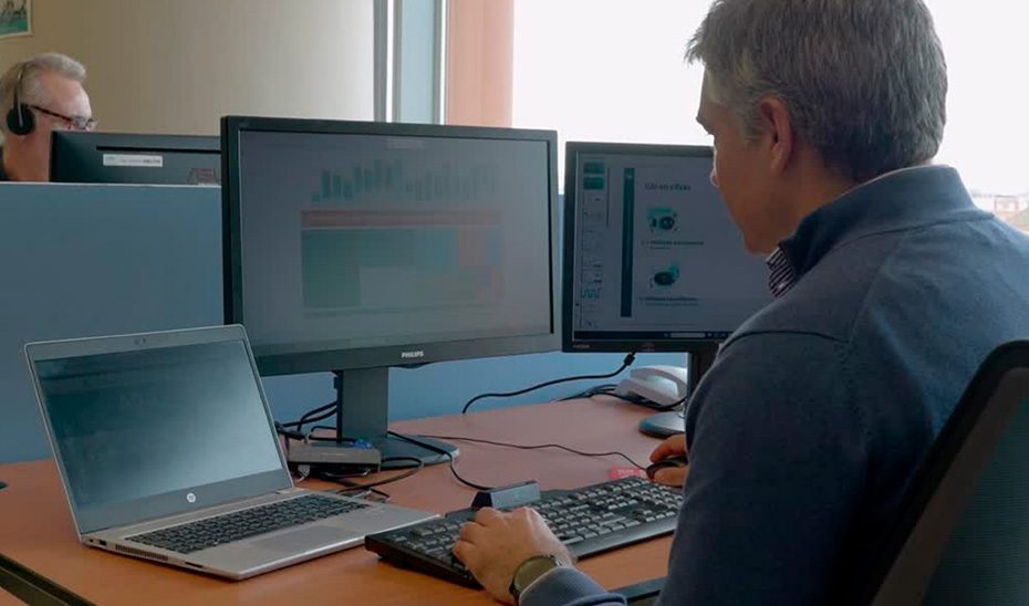La Junta refuerza el Puesto de Trabajo Digital Único con una inversión de 8,5 millones de euros