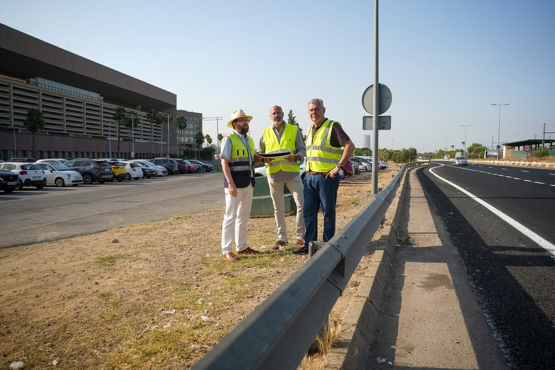 El Gobierno de Sanz saca del abandono la SE-20 renovando los 20 kilómetros de asfalto