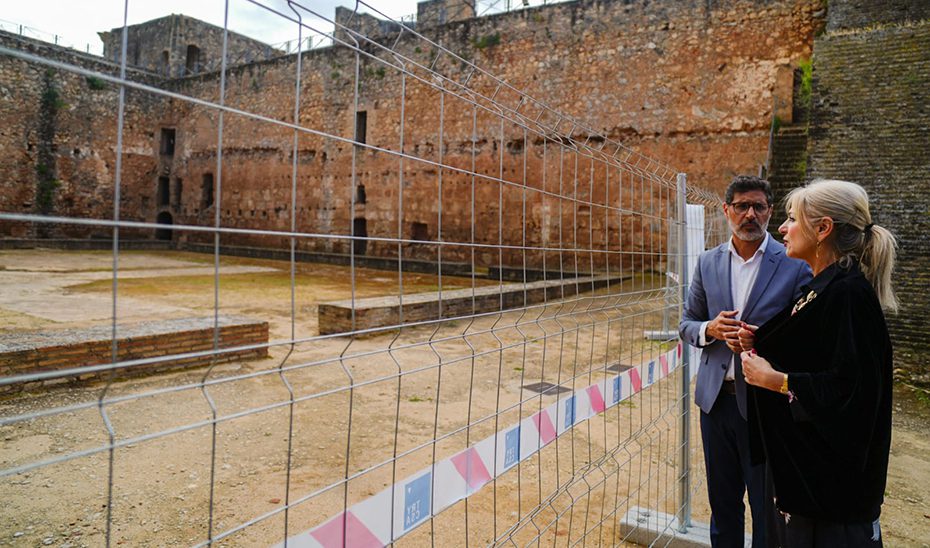 La Junta licita las obras de restauración de los flancos oriental y occidental del castillo de Niebla