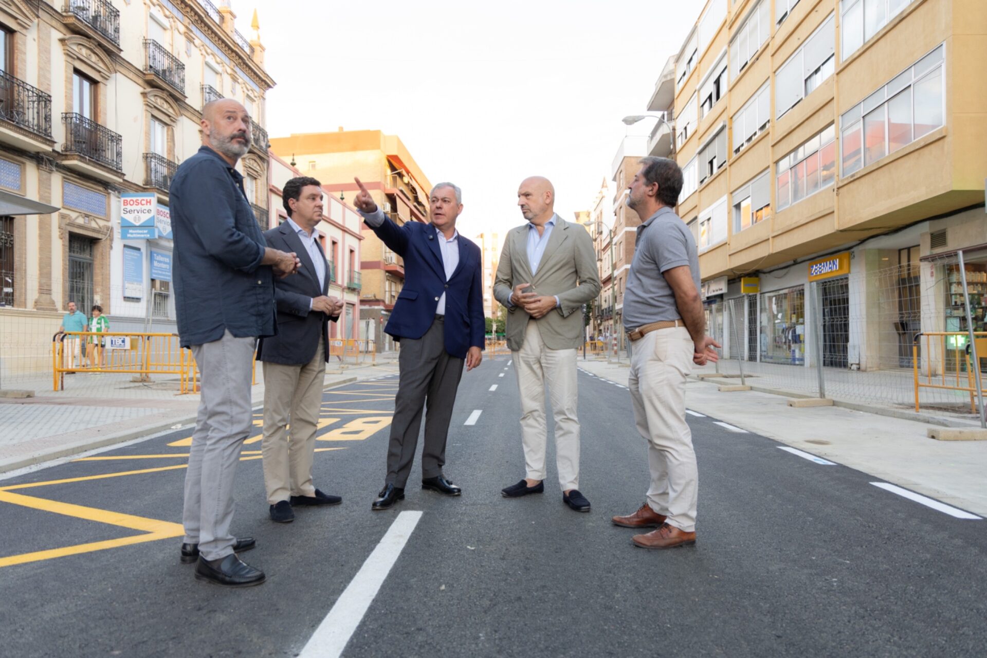 El Ayuntamiento abre el plazo de solicitud de ayudas de hasta 4000 euros para los comercios afectados por la primera fase de la obra de Emasesa en la calle Pagés del Corro