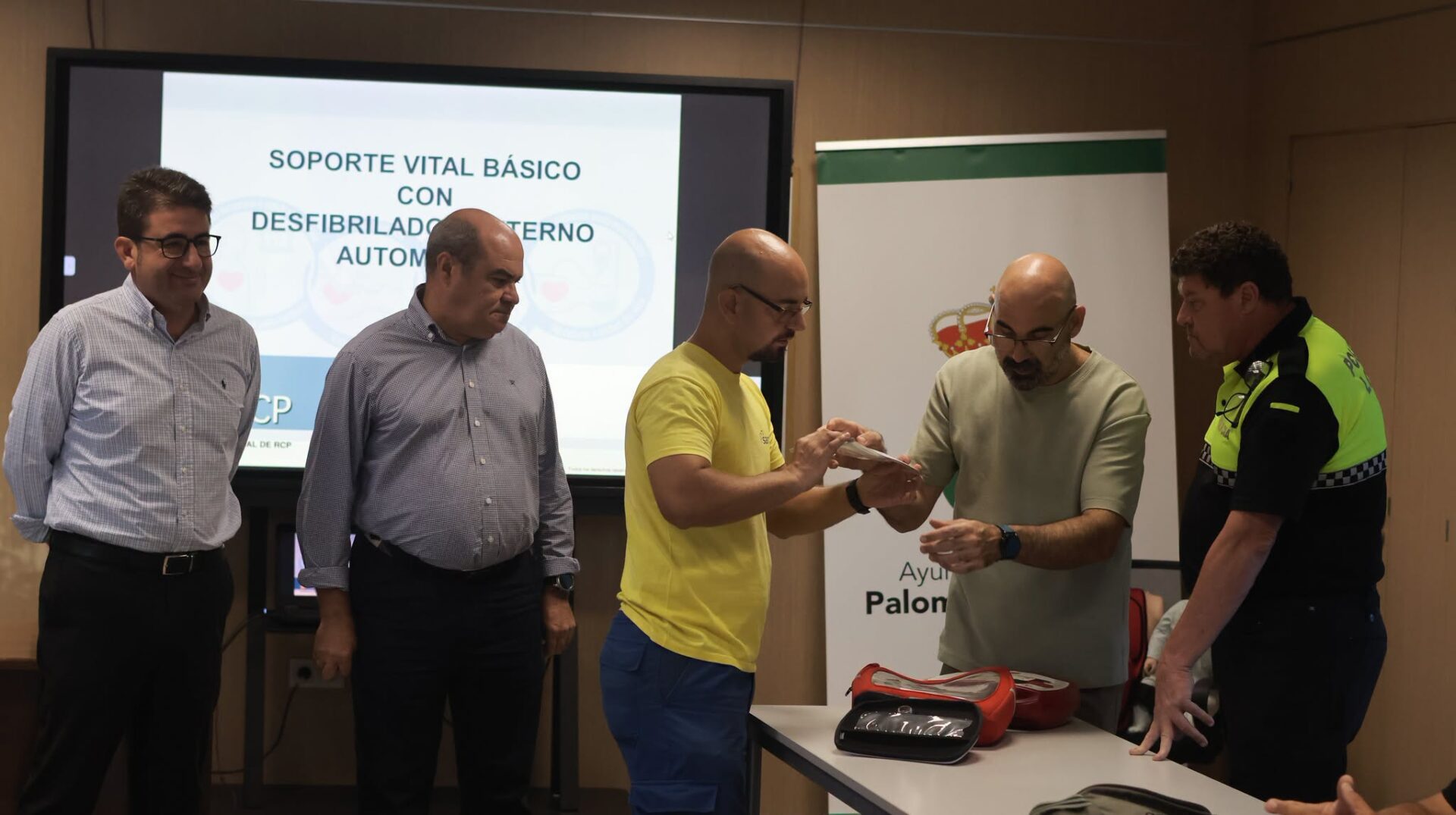 Palomares del Río refuerza la preparación de su Policía Local ante situaciones de emergencia