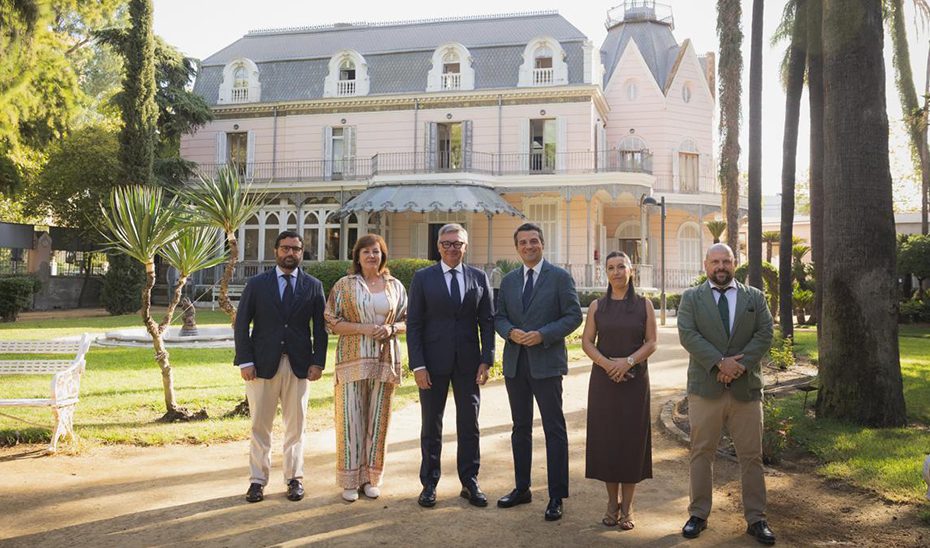 La Junta se compromete a impulsar la entrada de Córdoba en el Plan Turístico de Grandes Ciudades