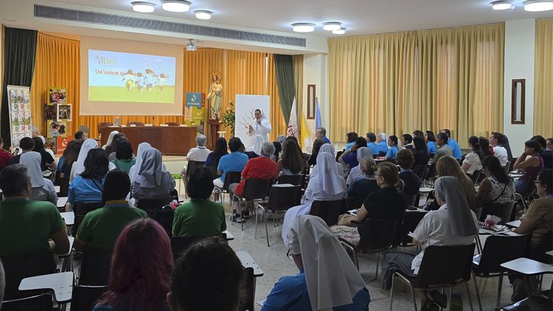 Monseñor León clausura el XIII Congreso Internacional VIDES de las Hijas de María Auxiliadora