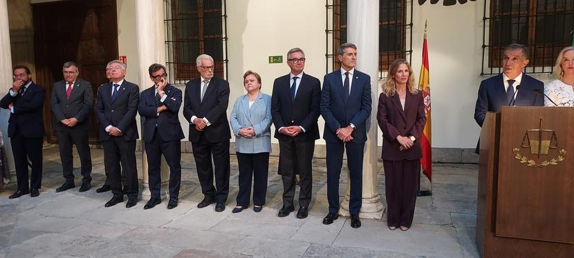El Defensor asiste en Granada al acto de apertura del Año Judicial en Andalucía