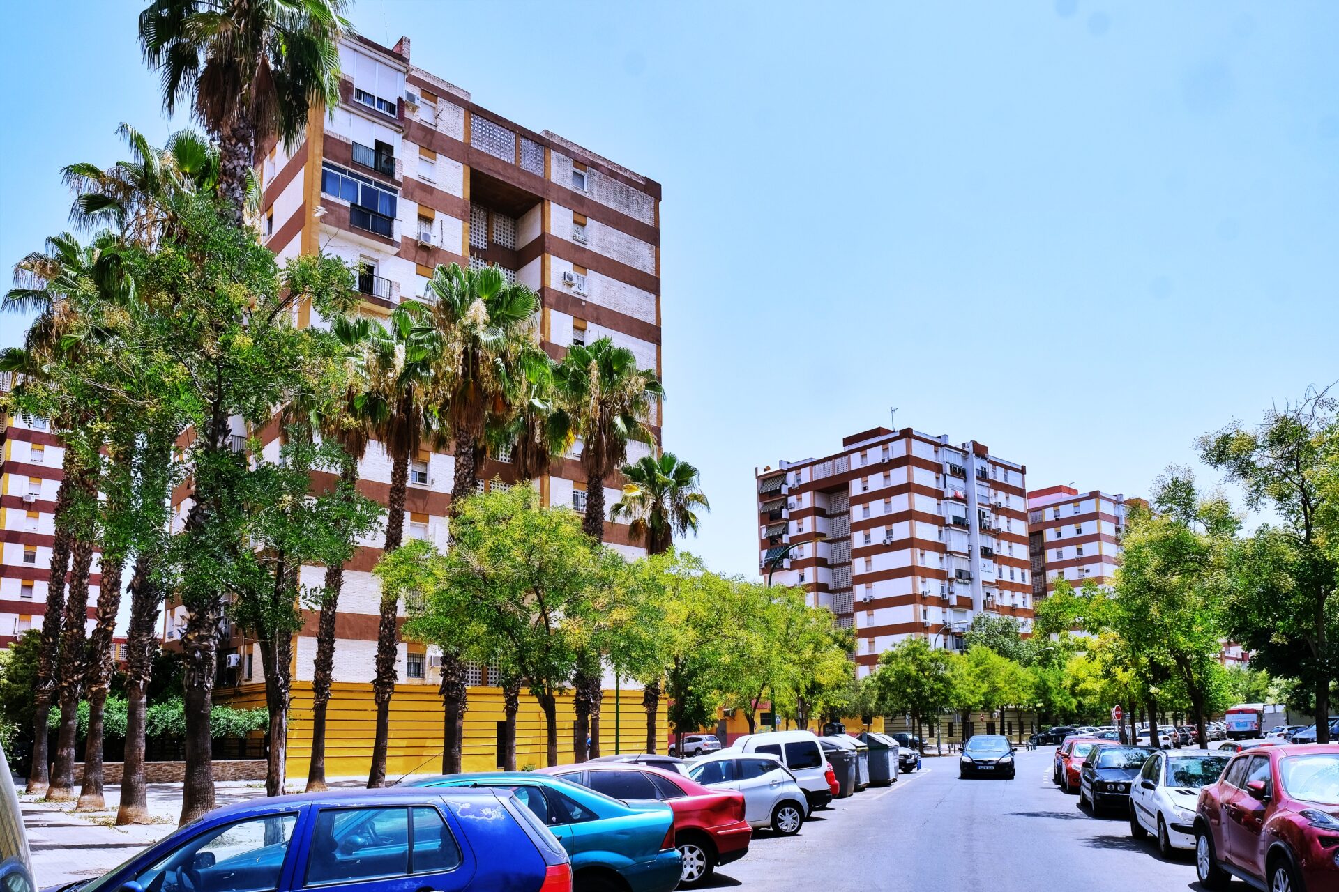 Los vecinos se identifican de forma distinta con sus barrios, pero comparten un fuerte vínculo con Sevilla