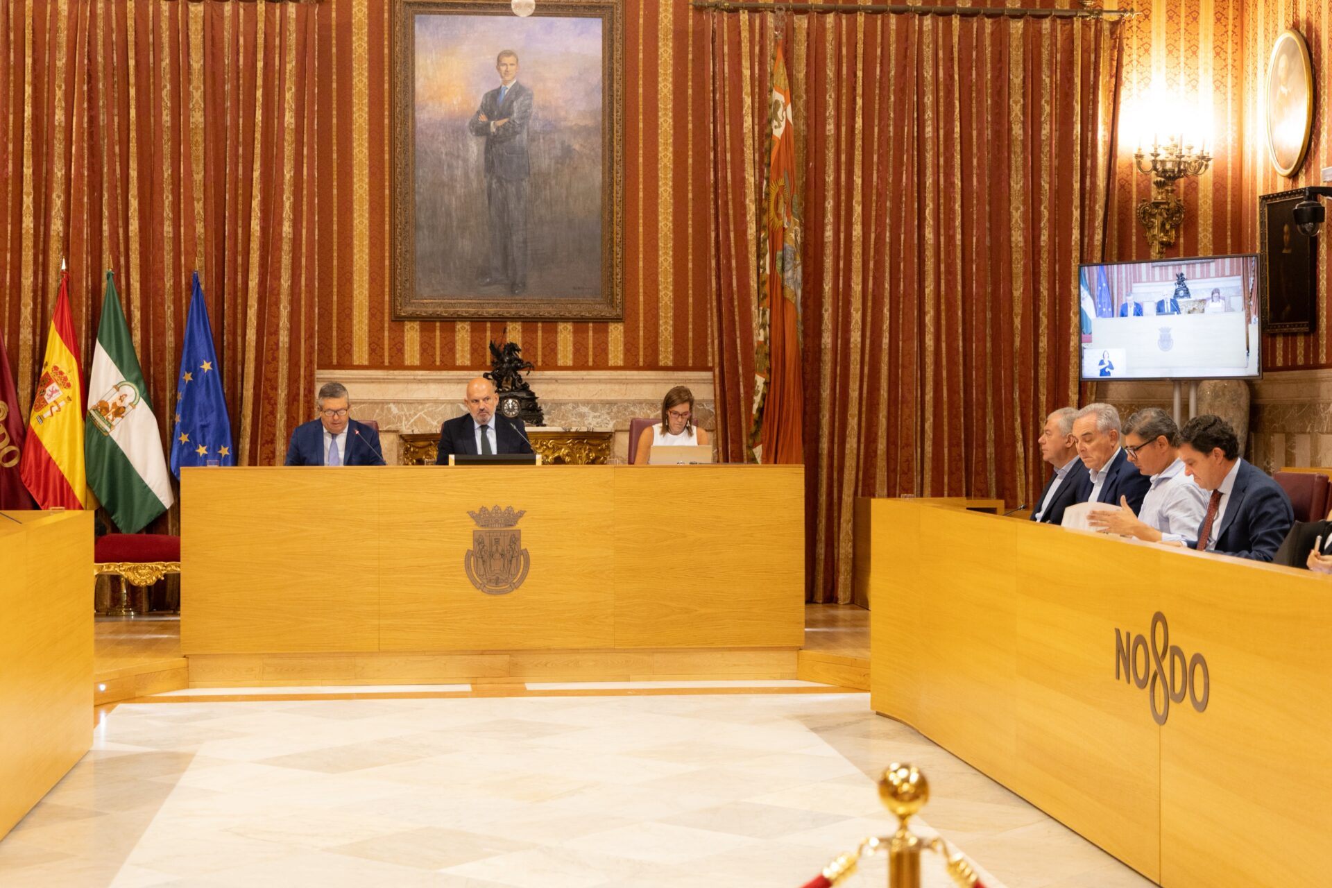 El Gobierno municipal moviliza 9,5 millones de euros para continuar con la renovación de infraestructuras en los barrios, garantizar la bonificación del transporte público y en ayudas al sector del taxi