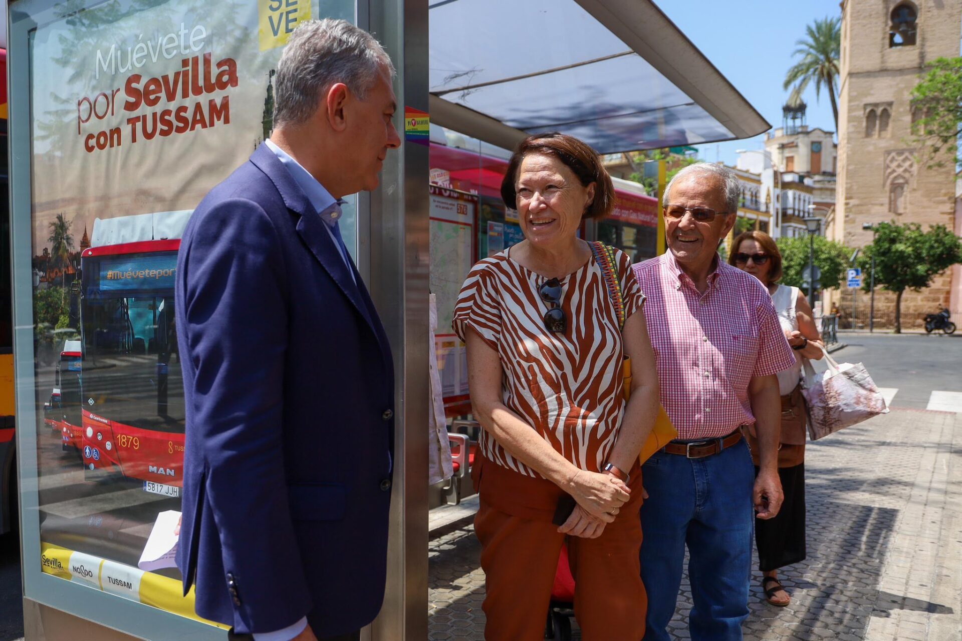Tussam se suma a la celebración del Día sin Coches con una jornada de transporte gratuito para los usuarios habituales del transporte público
