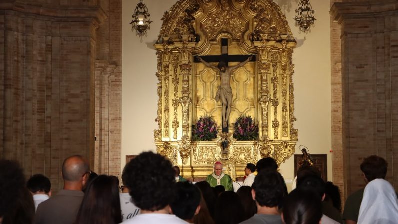 Monseñor Saiz Meneses anima a los responsables de Life Teen España a «seguir sembrando» el Evangelio entre los adolescentes