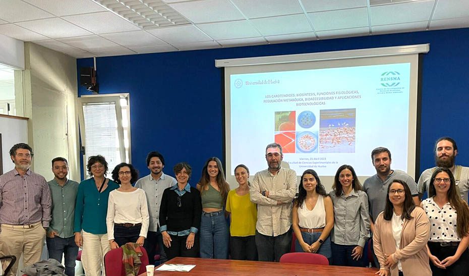 Una investigación andaluza aumenta la obtención de compuestos saludables de una microalga