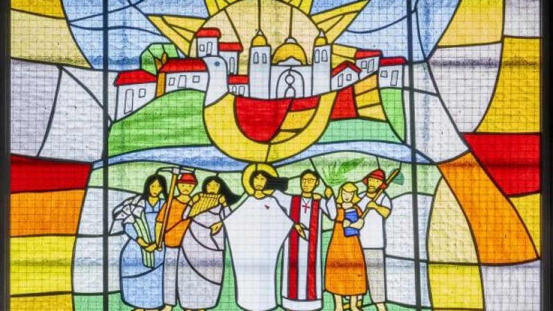 La Parroquia de Jesús de Nazaret inicia un proyecto catequético con sus vidrieras