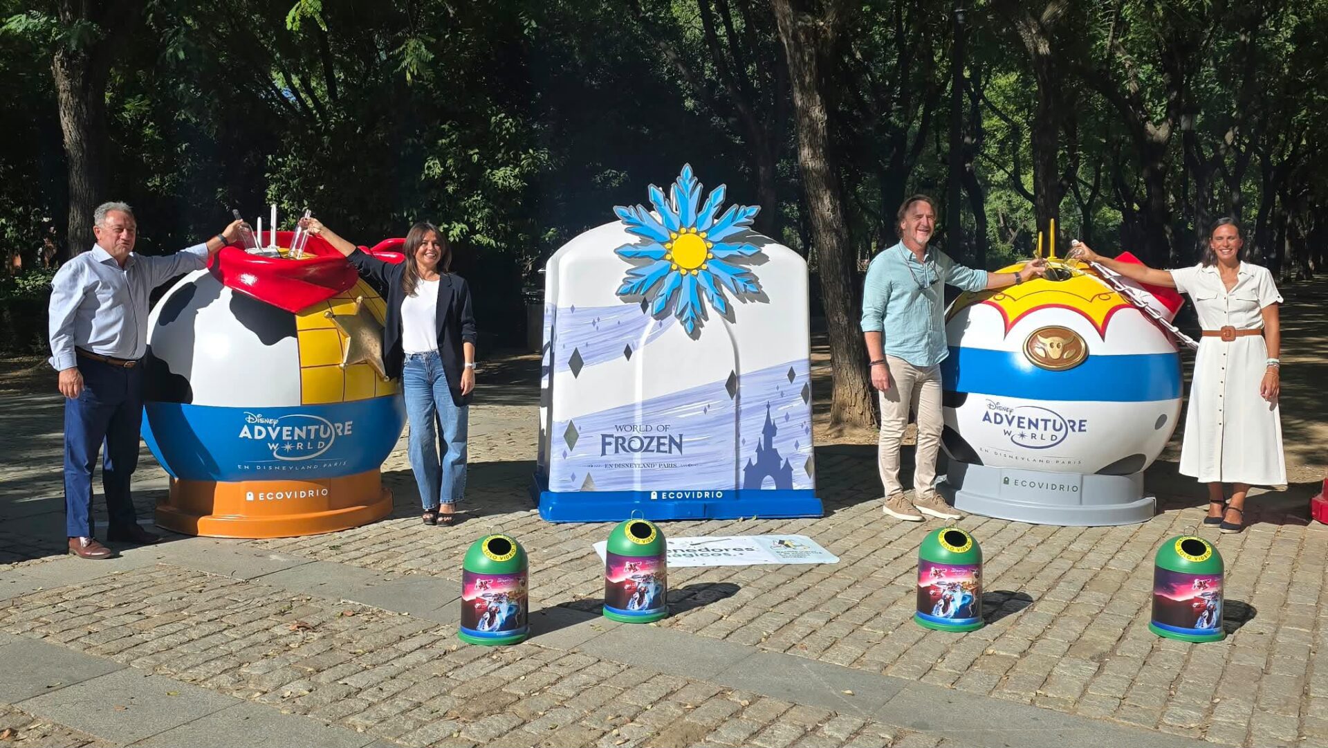 Lipasam y Ecovidrio traen a Sevilla “reciclar vidrio es una gran aventura” con contenedores tematizados con personajes Disney, Pixar y Marvel