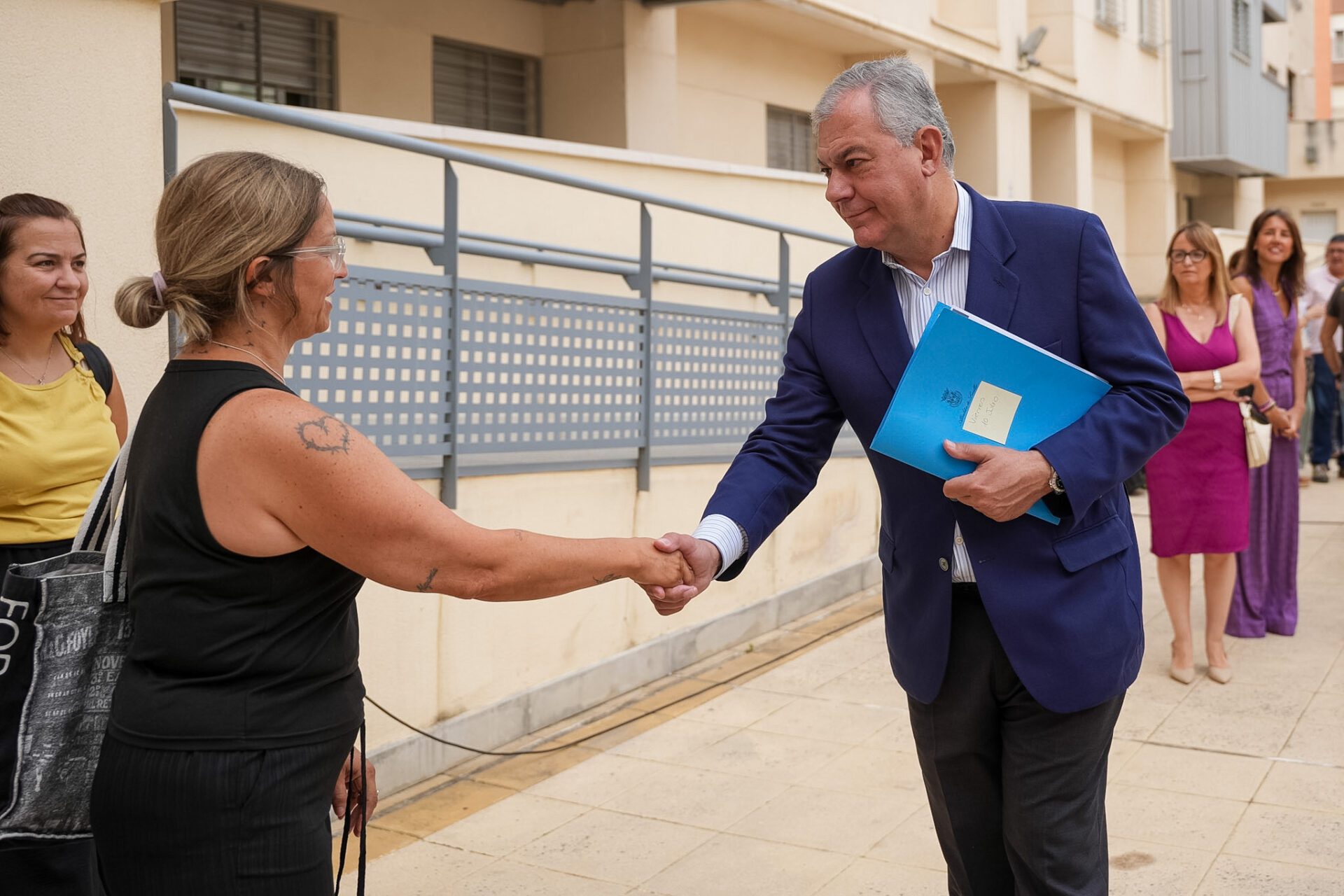 El Gobierno de Sanz aprueba una ampliación de capital de 2,9 millones en Emvisesa para modernizar 2071 viviendas públicas