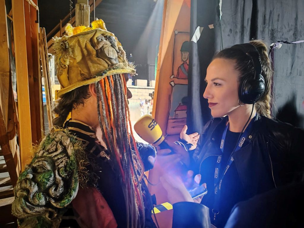La Facultad de Comunicación de la US pone voz y rostro a las mujeres que han contado el Carnaval de Cádiz