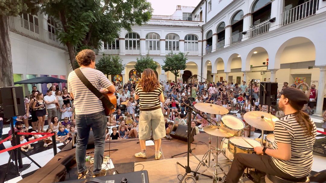 El Festival Carambola acerca la literatura infantil al juego y la creación artística en el CICUS 