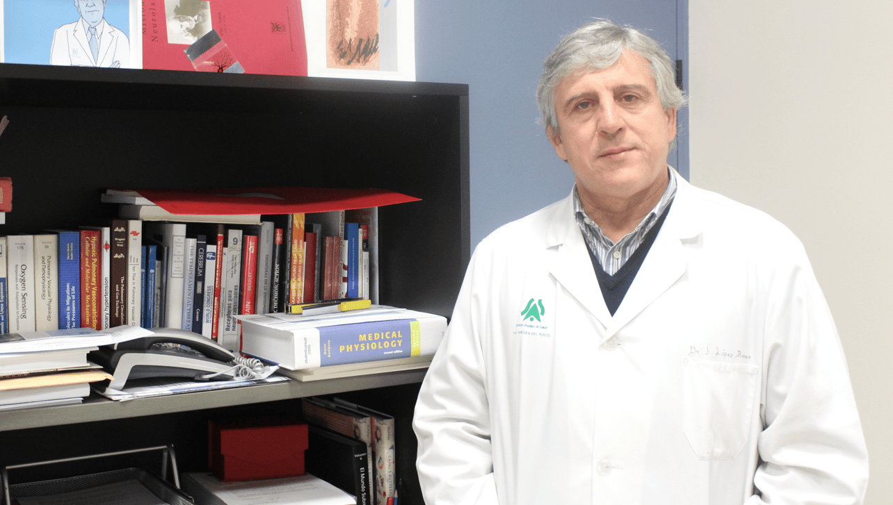 José López Barneo recibe el Premio Manuel Clavero por su trayectoria docente e investigadora
